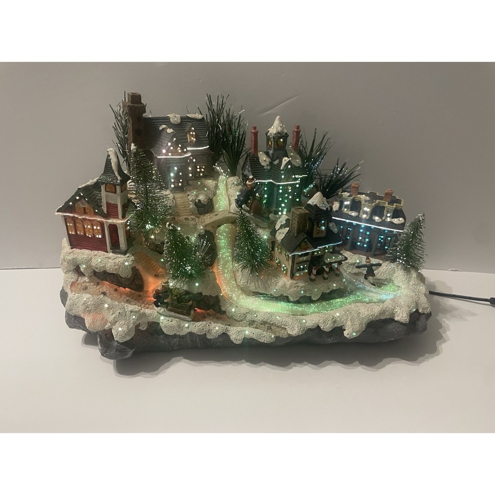 Beautiful Vintage Fiber Optic Christmas Village That Light Up The Town Avon 2003